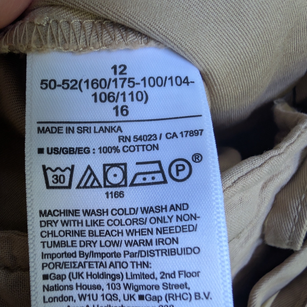 Gap Women's Khaki Cargo Pants - Picture 6 of 6